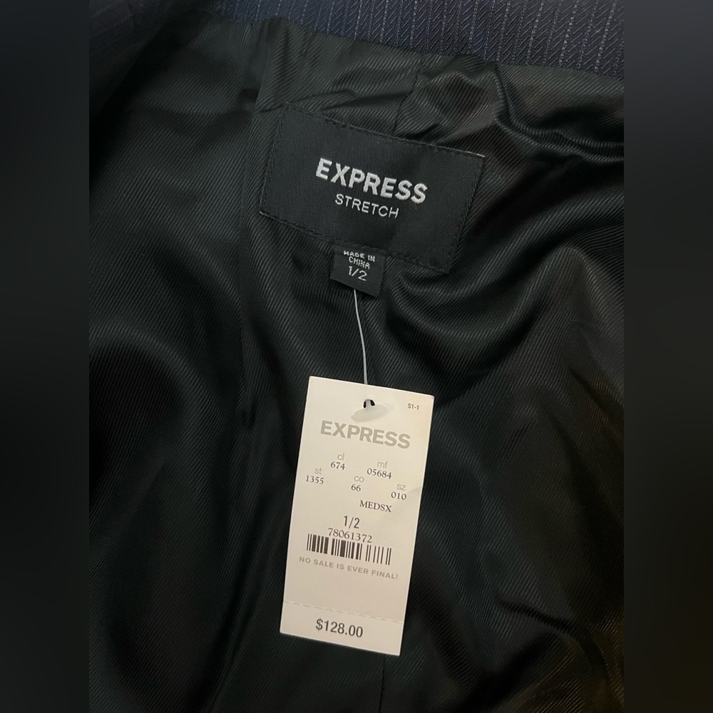 ✨Women’s Express Stretch Blazer | Navy With Pin Stripes - Size 1/2 - Picture 4 of 6